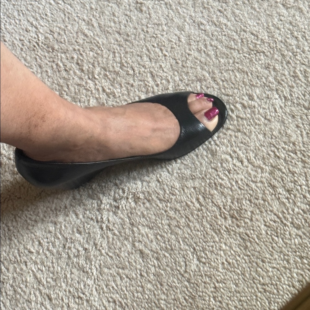 Elegant Black Peep-Toe Wedges